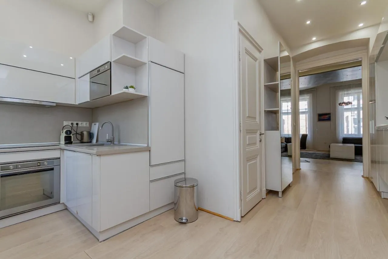 Andrassy Str. Luxury Apartment Budapest