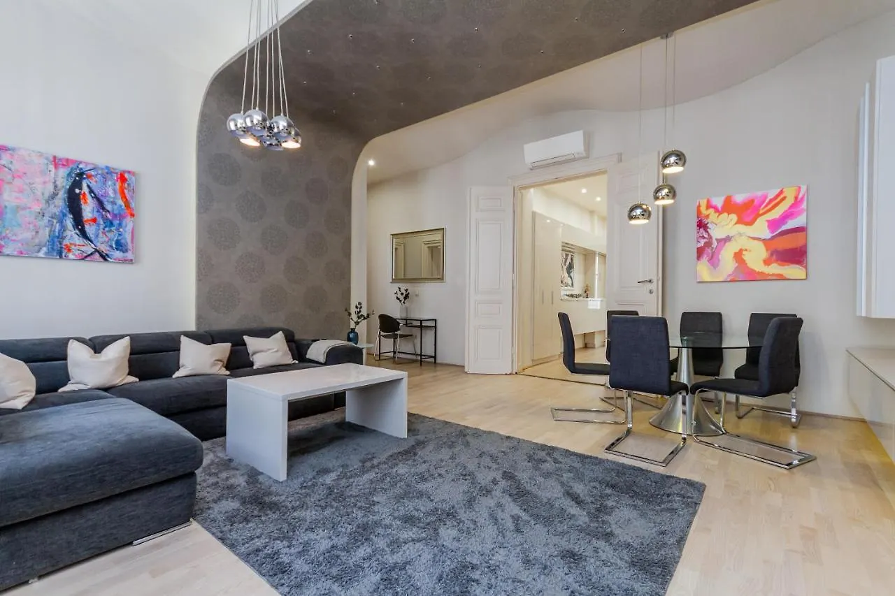 Andrassy Str. Luxury Apartment Budapest Hungría