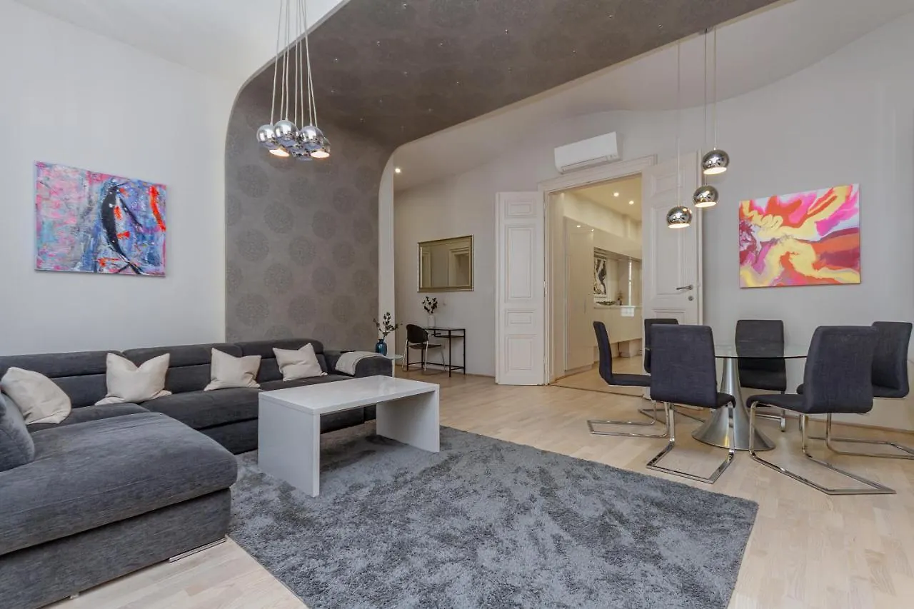Andrassy Str. Luxury Apartment Budapest