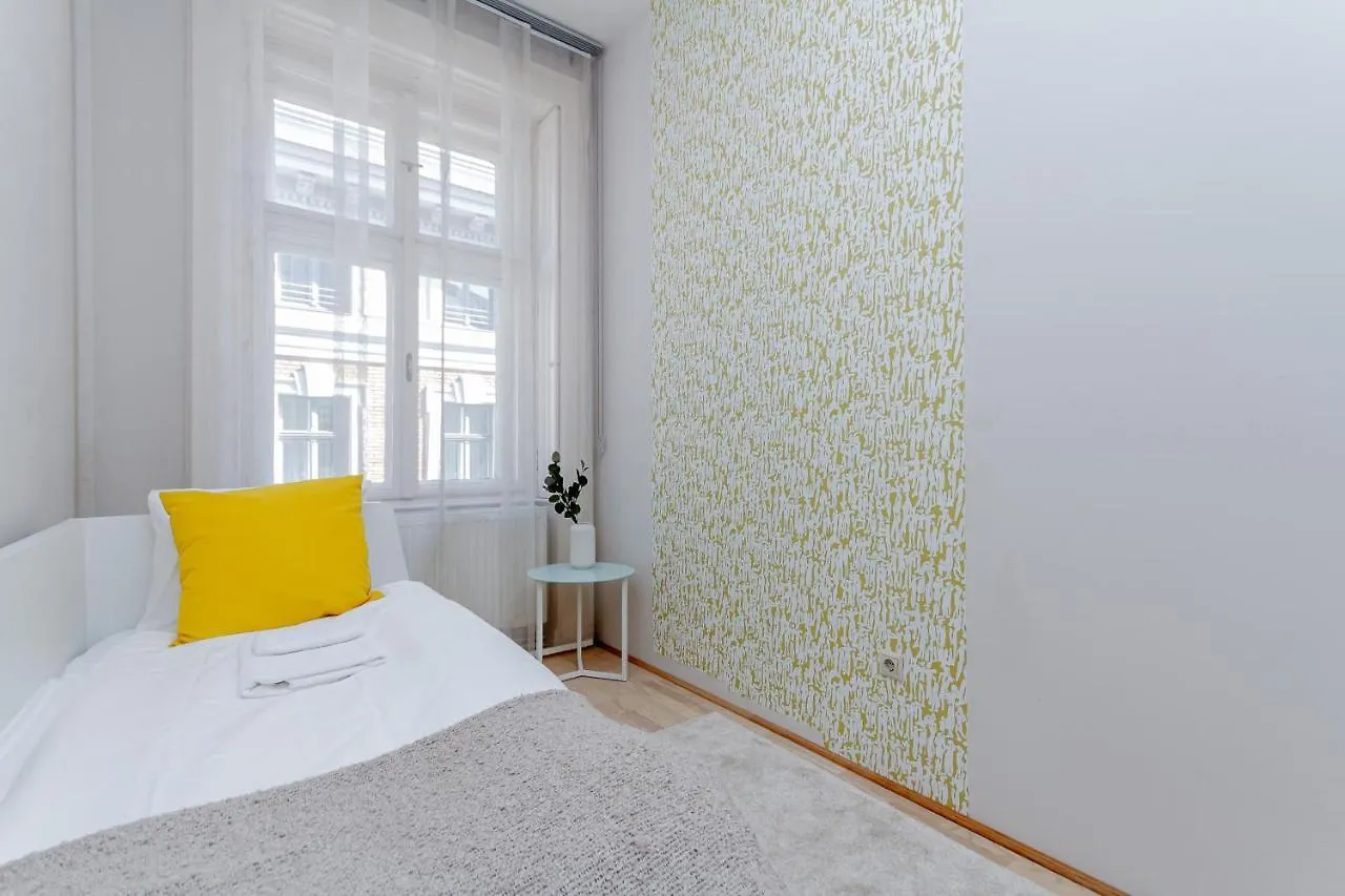Andrassy Str. Luxury Apartment Budapest